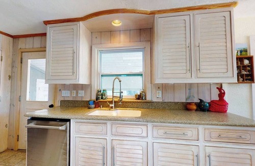Boardwalk House | North Beach rental! 2 Bedroom, 1 flex room and 1 bath home, just one block from beach access and Grayce Barck Park with nature trails.