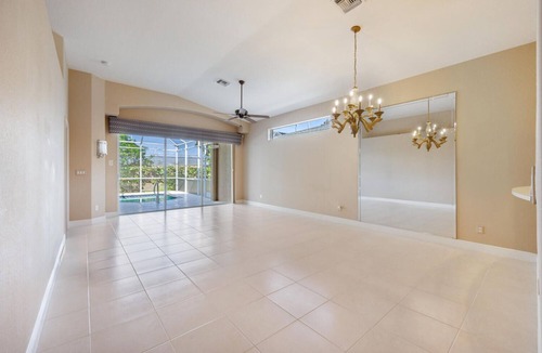 Ibis Cove House | North Naples 2 Bed, den & 2 Bath with PRIVATE POOL for annual rent!