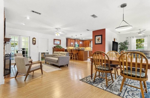 Sugarfoot House | Not too far for R&R, close to hospitals and UF
