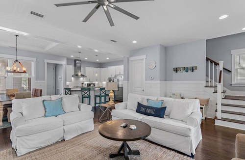 Santa Rosa Beach House | Nothing But Blue Skies 5 Bikes | 6-Seat Golf Cart | 2 Resort Pools, Pickleball Courts