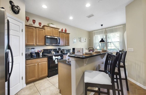Reunion Cottage | Oasis Near Disney w Golf View, Family&pet Friendly