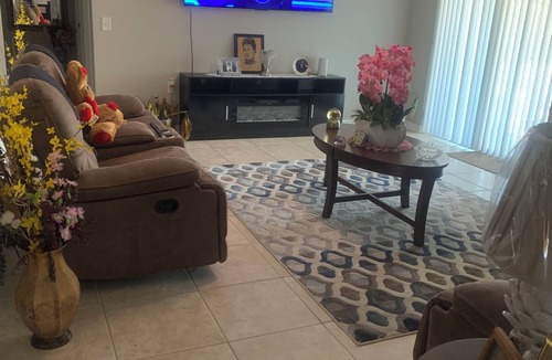 Fairvilla House | Occupied private 3/2 split plan quite home with 2/1 available in sunny Orlando