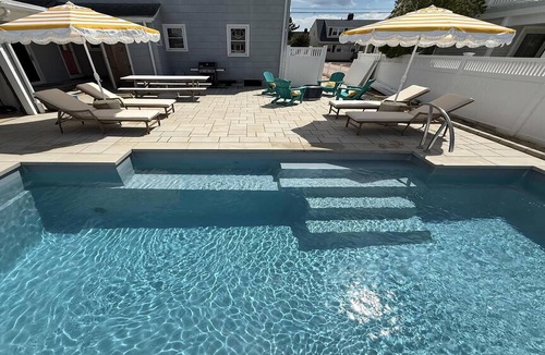 The Dunes House | OCEAN BLOCK single family home. Close to the Beach!