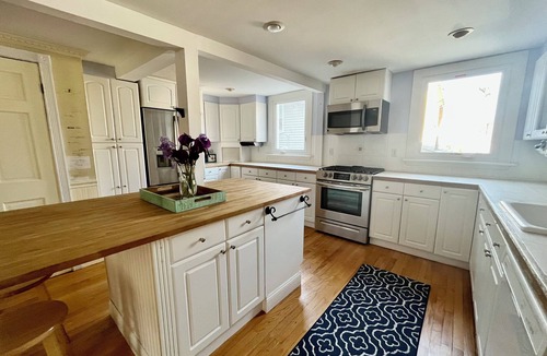 Ocean Grove House | Ocean Grove Beach block sleeps the extended family