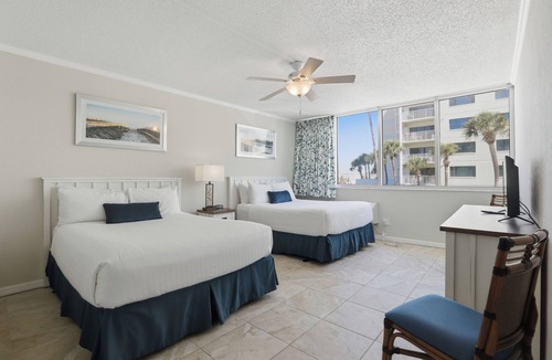 Cocoa Beach Hotel | Ocean Landings Resort and Racquet