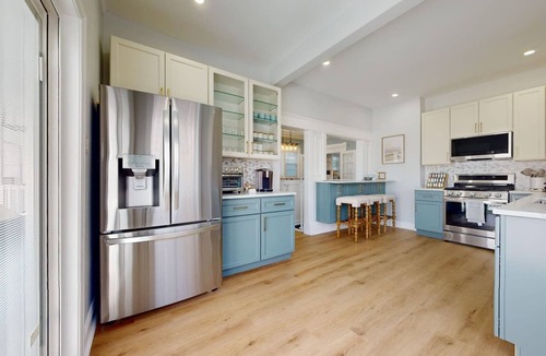 St. Leonard's Tract House | Ocean Oasis | 8bd/3bth | 4 min walk to beach