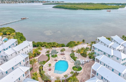 Marathon House | Ocean Palms Luxury Oceanfront SeaGlass Cove FLKeys