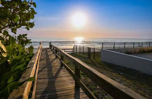 New Smyrna Beach House | Ocean Pool view I Beach front I Near Flagler 2BR