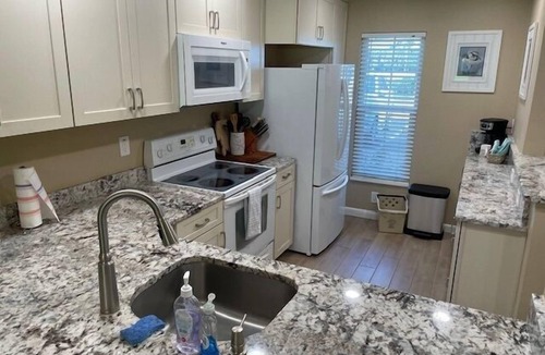 Point East Condo | Ocean View Ground Floor 2/2
