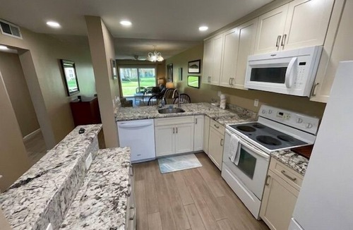 Point East Condo | Ocean View Ground Floor 2/2