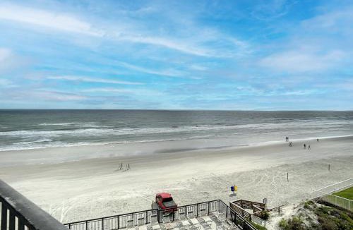 New Smyrna Beach Apartment | Ocean View with a beachfront pool at Ocean Trillium Condo 504