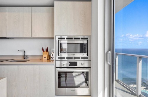 Hollywood South Central Beach Condo | Ocean Views, Perfect Location & Resort Amenities