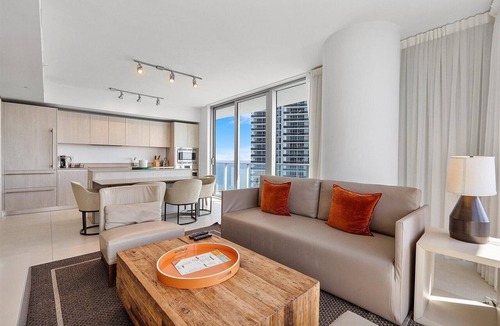 Hollywood South Central Beach Condo | Ocean Views, Perfect Location & Resort Amenities