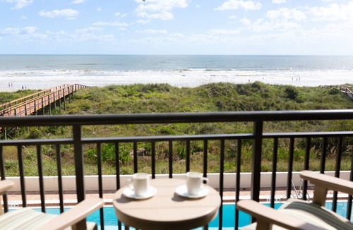 Crescent Beach Apartment | Oceanfront Apartment for 2 - steps to the beach
