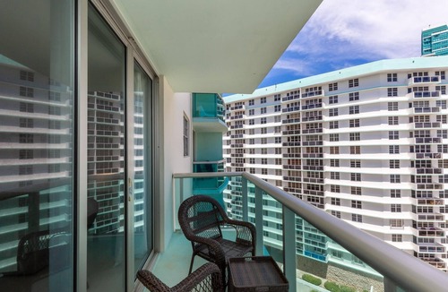 Hollywood South Central Beach Condo | Oceanfront Balcony, Stunning Ocean Views at Tides