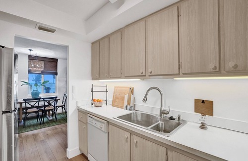 Palm Beach Shores Apartment | Oceanfront Condo on the Shores of the Palm Beaches
