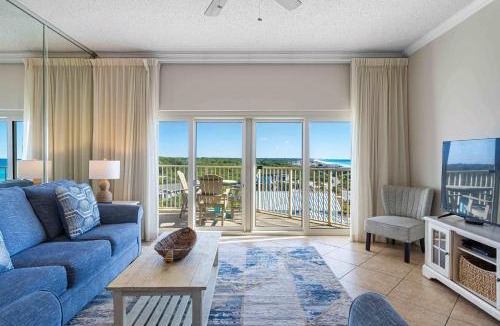 Sandestin Apartment | Oceanfront Condo with Private Balcony Resort Pool & Hot Tub