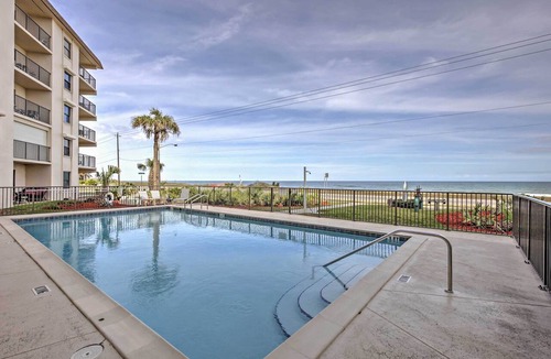 Ormond-by-the-Sea Condo | Oceanfront Ormond Beach Condo w/Pool Access!
