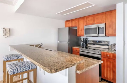 Ormond Parkway Hotel | Oceanfront Suite for Morning Surf, Sunset Strolls & Pool Relaxation
