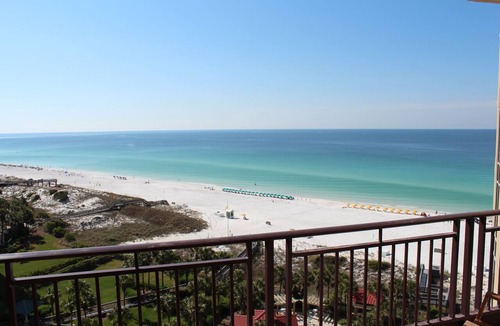 Sandestin Condo | Oceanfront Westwinds 4784 in Destin: 2BR, 2BA condo, sleeps 8, great amenities!