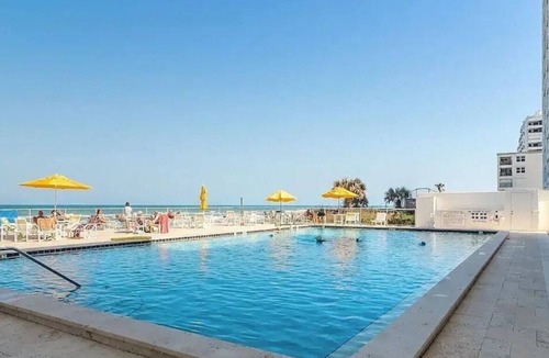 New Smyrna Beach Condo | Oceanfront Winter Escape March/April Availability –Fully Renovated 2BR/2BA Condo