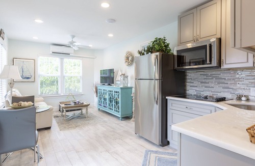 Delray Beach Cottage | ❤️of Delray. Dining & Beaches OPEN.CDC cleaning standard 🏖