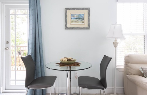 Delray Beach Cottage | ❤️of Delray. Dining & Beaches OPEN.CDC cleaning standard 🏖