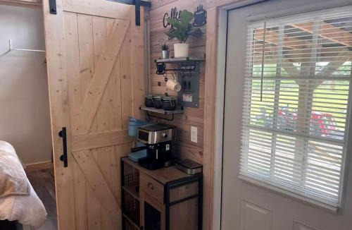 Punta Gorda House | Off-Grid, Lakeside Tiny Home in Punta Gorda, Florida, Perfect for a Weekend Getaway