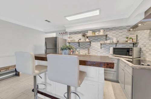 Fort Walton Beach House | Okaloosa Island 1BR Condo by White Sand Beach