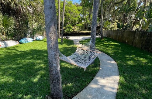 Harbor Oaks House | Old Florida Bungalow on Salt Water Canal, Kayak, Paddle Board & Fish