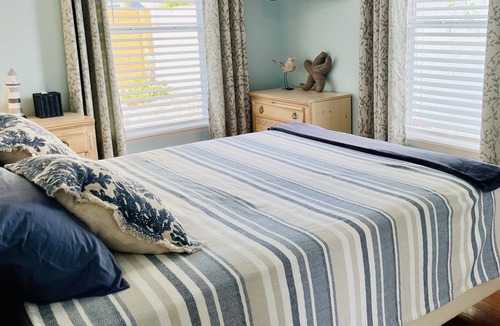 Sarasota Cottage | Old Florida cottage minutes from Siesta Key Beach