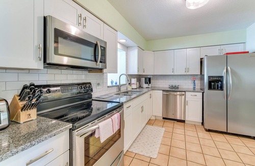 Bradenton Cottage | 'oma's House' w/Heated Pool: Near Beach & IMG