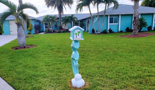Pelican Villa | On The Water! Sleeps 12! 2 King Masters, Golf, Fishing, Bbq, Pool, Spa, Pvt Yard