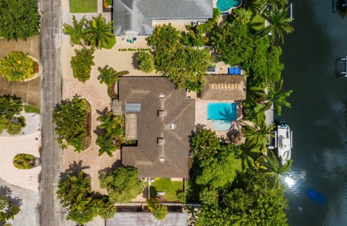 Anna Maria House | Once Upon a Tiki - 211 Chilson Ave