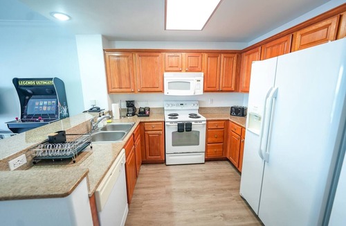 Florida Central Atlantic Coast Apartment | Orlando Blue Heron Condo 1 Mile From Disney 9th floor
