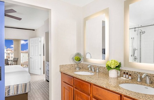 Williamsburg Resort | Orlando Getaway: 3BR Villa at Marriott’s Grande Vista Resort