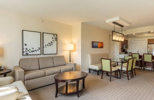 Williamsburg Condo | Orlando | Orlando Golf Stay | Pool & Golf | 3BR Sleeps 12