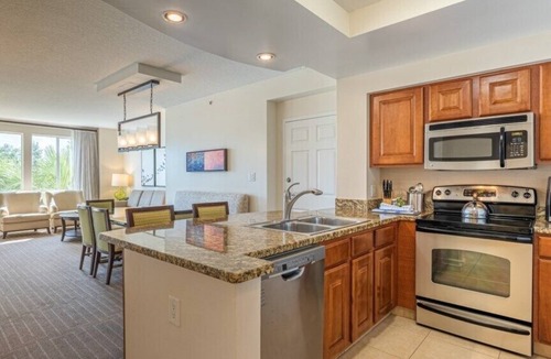 Williamsburg Condo | Orlando | Orlando Golf Stay | Pool & Golf | 3BR Sleeps 12