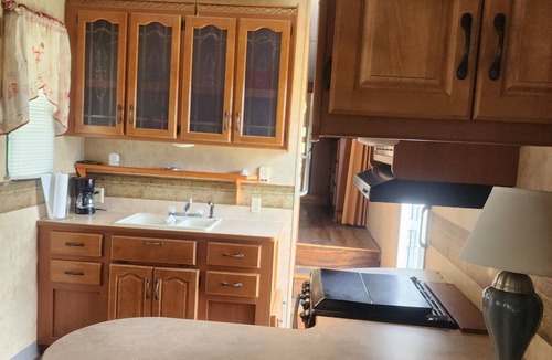 Cottondale RV Rental | OUR GOSHEN RV PARK LOTS OF CAMPEING Memories are made KEY STONE CAMPER WITH POOL