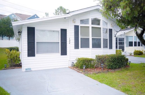Kissimmee Cottage | Our Retro Mod Pod-Disney & Old Town Minutes Away! Family Friendly Amenity Rich