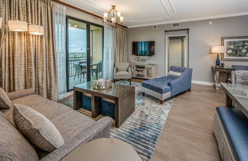 Marco Island Villa | Outdoor Pool, Hot Tub + Beach Shuttle | AC