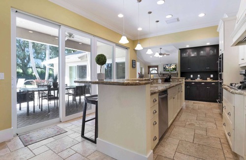 Palm River Estates House | Palm House GolfCourseViews Pool 5bd/5bth&Game Room
