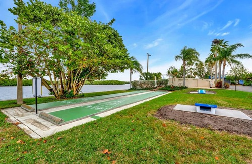 Ruskin Apartment | Palm Terrace Waterfront Htd Pool Hot Tub Tennis