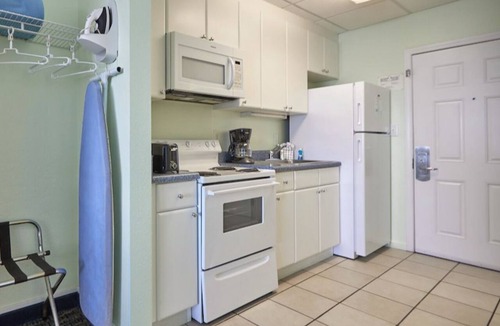 West Panama City Beach Hotel | Palmetto | Classic King + Kitchen | Couples Getaway | Steps to Sand