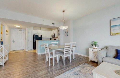 Destin Apartment | Palms of Destin 11013