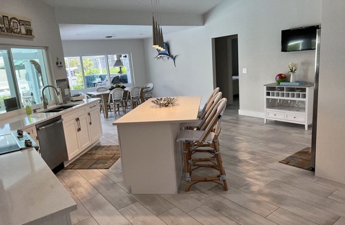 Marco Island House | Paradise 3/2 Home On Winter Dr With Canal Access And Dock !