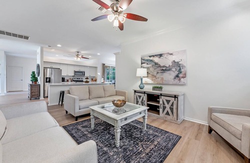 Central Naples House | Paradise Escape Luxury Pool w/Game Room Close to All! Minutes to Beach