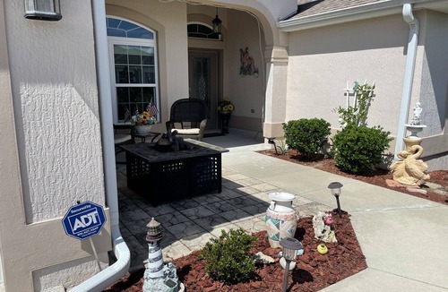 Fruitland Park House | PARADISE! Newer 3/2 Beautifully Furnished Oversized Designer home on the WATER!
