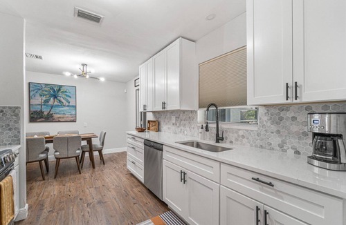 Lake Worth House | Paradise Palms