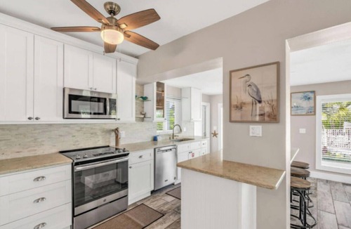 Marathon House | Paradise Point -Pet friendly Oceanfront Luxury with Pool/Dock/outdoor kitchen.